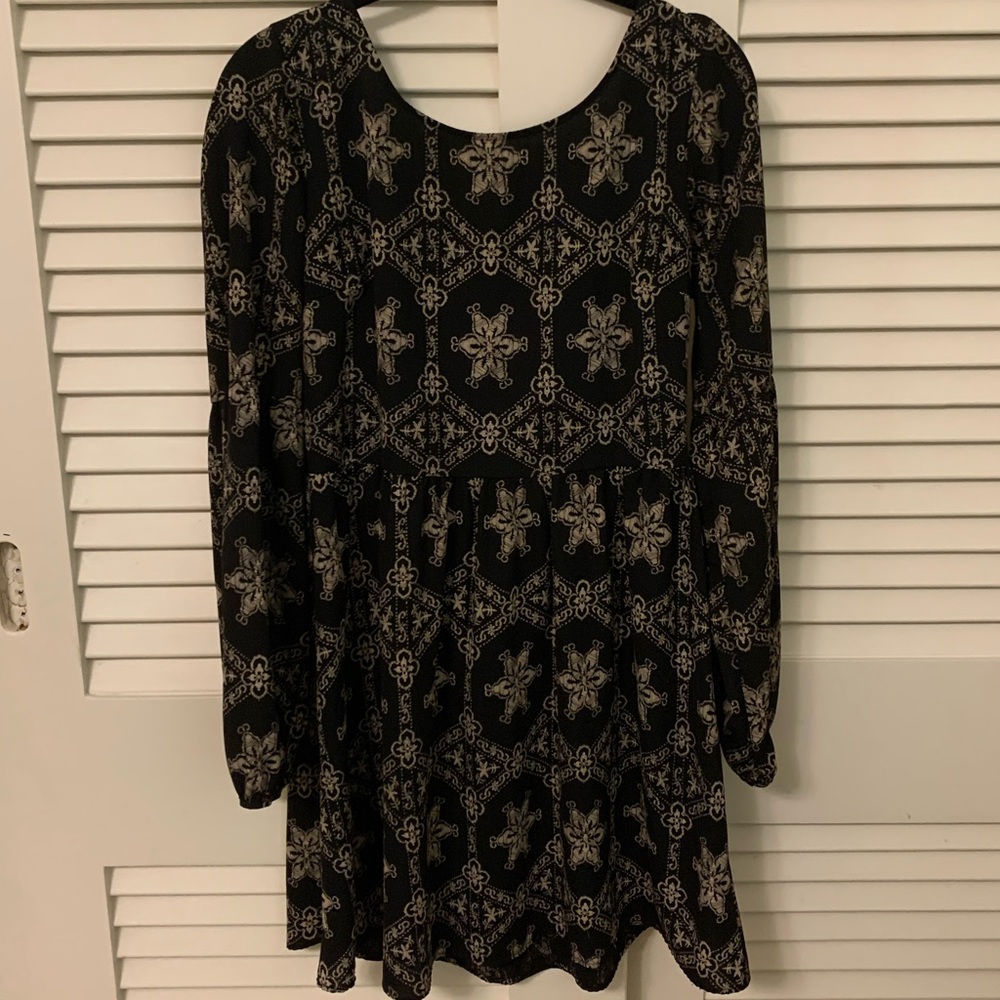NWOT! Sage black/gold mini dress open back, size M